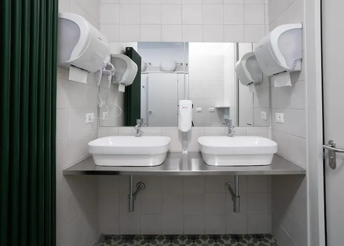 Casali بيت شباب *